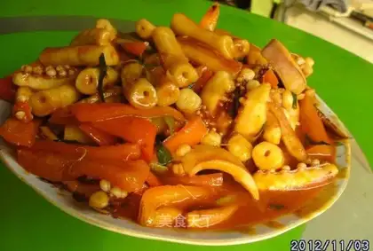 Empty-year-old fried squid