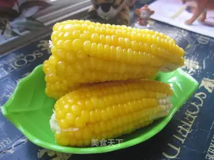 Microwave cooks corn