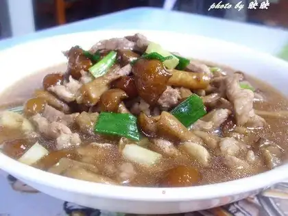 Rolling mushroom meat