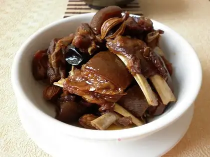 Red lamb chops