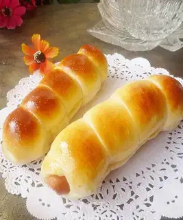Hot dog roll
