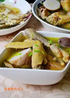 Potato-head hen casserole