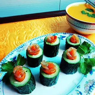cucumber roll