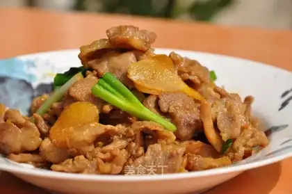 Ginger onions cooking pork neck