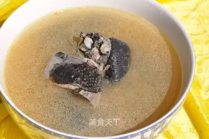Red-tree chicken soup