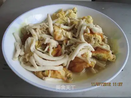 Seafood mushroom fried eggs