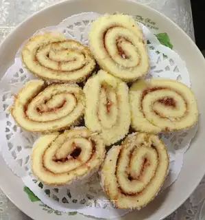 Coconut strawberry cake roll