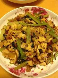Celery fried beans