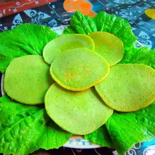 Green pancakes