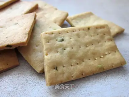 Onion soda cookies