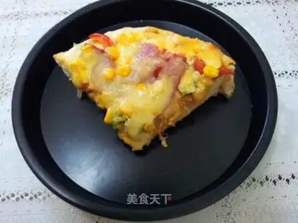 A garden bacon pizza