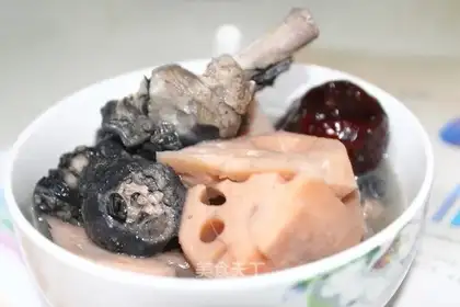 Lian's chicken soup