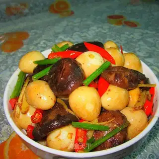 Fried mushroom eggs