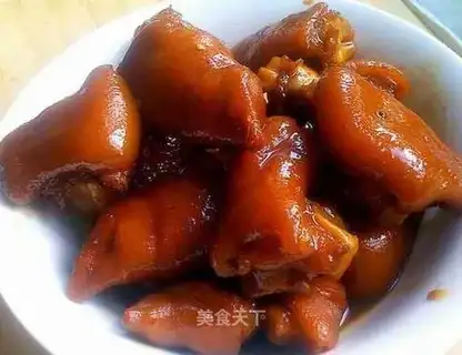 Red-hot pig hoof
