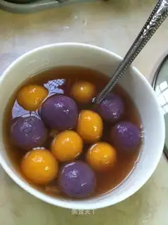 Ginger acetatoballs