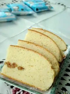 Milk raisin bread