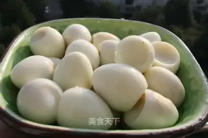 Quick decorating quail eggs