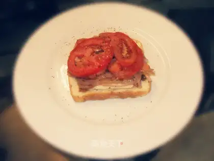 Tomato egg toast