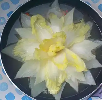 Lotus cabbage soup