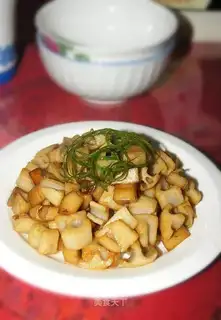 Fish apricot and mushrooms