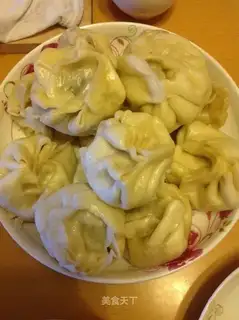 A cabbage onion bun