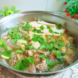 A big soup meatball fan pot