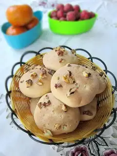 raisin walnuts