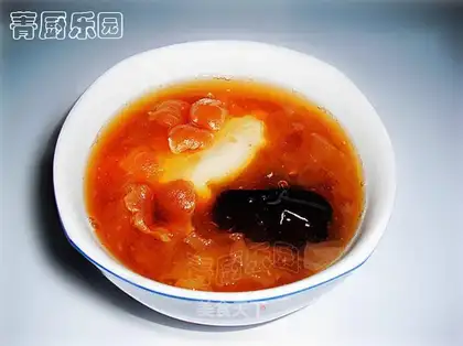 Longan, white fungus and red dates soup