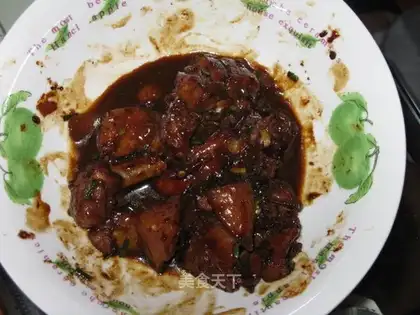 Roasted chicken legs with potatoes