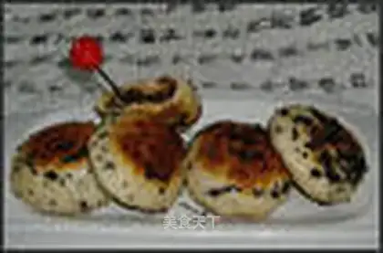 Sesame red bean cake