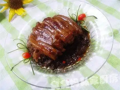 braised pork with plum vegetables