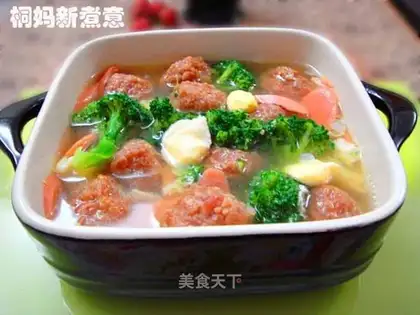 Crispy meatball soup