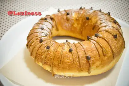 Giant chocolate bagel