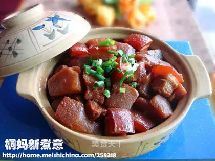 Pomelo pork casserole