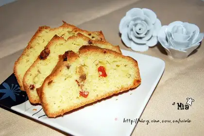 raisin cake
