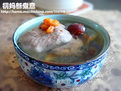 Stewed quail with red dates and wolfberry