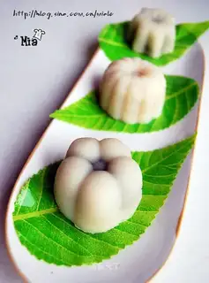 Ice skin flower moon cake