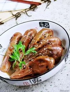 Spicy duck head