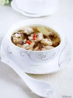 Steamed chicken with amomum villosum
