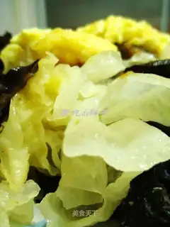 Scrambled eggs with ears