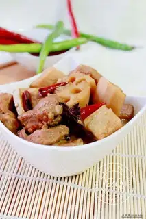 Stewed pork ribs with lotus root