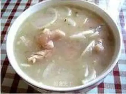 Pig's trotters and soybean soup