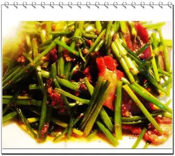 Roasted pork with XO sauce and chives