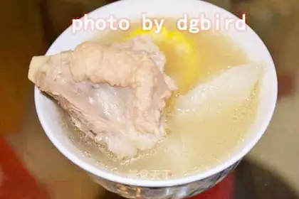 Piggy radish corn soup