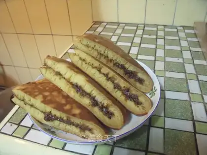 Peanut and wheat pancakes