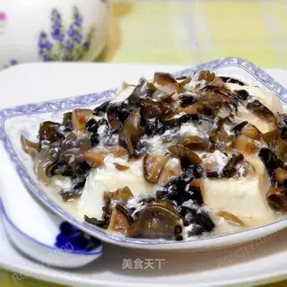 Tofu with mushrooms