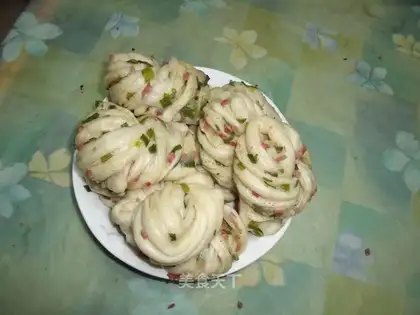 Onion ham roll