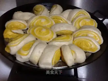 Pumpkin buns