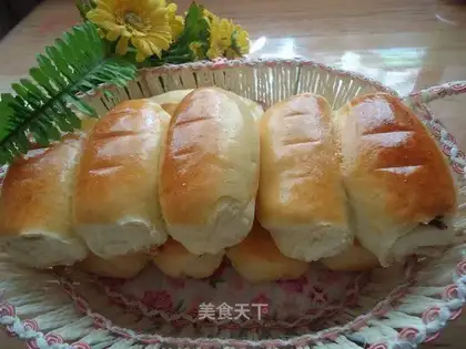 Chocolate sauce buns