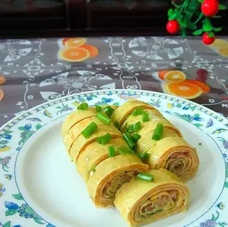 Potato onion egg rolls